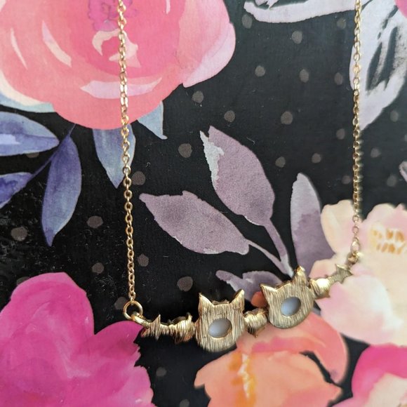 Luna & Artemis Necklace from Sailor Moon - Picture 3 of 3